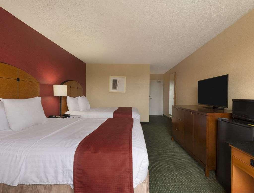 Baymont By Wyndham Salem Roanoke Area Otel Oda fotoğraf